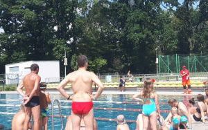 Pokaz ratownictwa na basenie letnim (6)