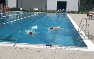 Pokaz ratownictwa na basenie letnim (30)