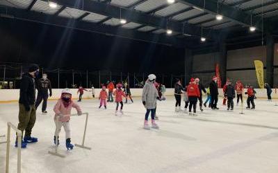 Mikołajki 2020 na lodowisku OKR Atol (5)