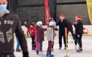 Mikołajki 2020 na lodowisku OKR Atol (8)